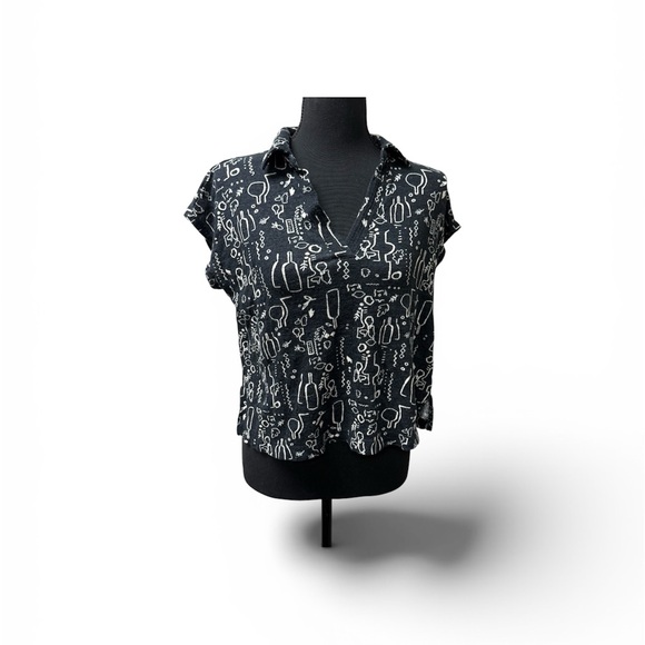 Nicole Miller Tops - Nicole Miller Linen Top Black White Print V Neck Blouse Lightweight Size L
